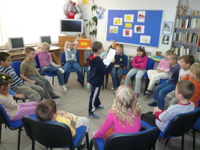 dziebibliotekszkolnych20103.jpg
