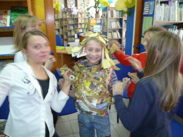 dziebibliotekszkolnych201048.jpg