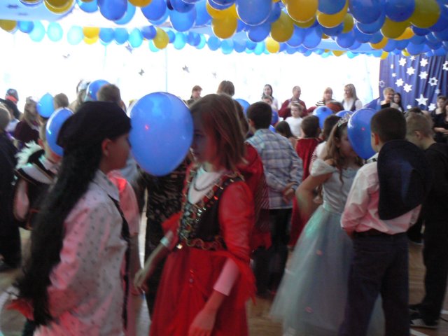 balkarnawaowy2009klasy1c20.jpg