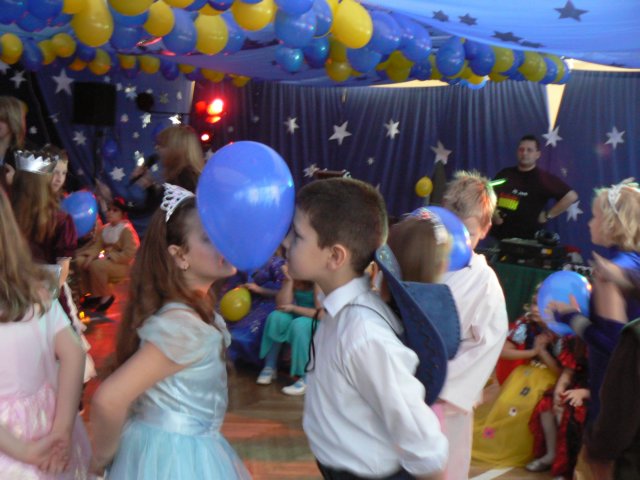 balkarnawaowy2009klasy1c23.jpg