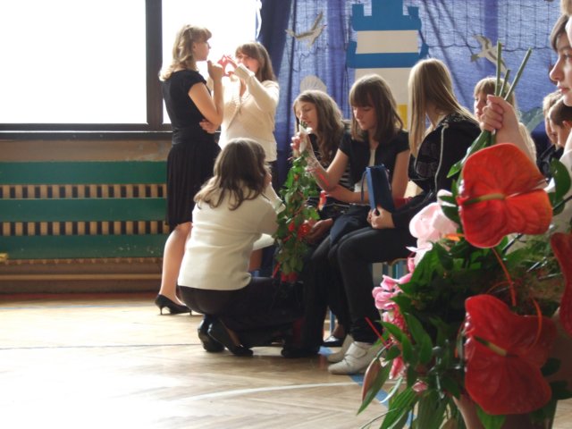 zakoczenierokuszkolnegoczerwiec2009007.jpg