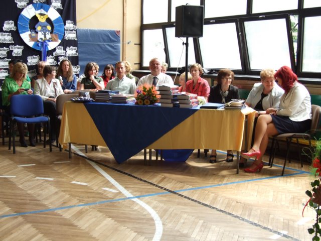zakoczenierokuszkolnegoczerwiec2009009.jpg