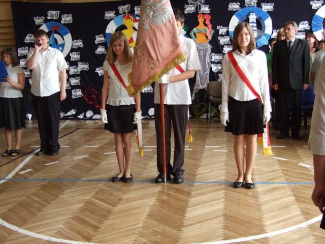 zakoczenierokuszkolnegoczerwiec2009023.jpg
