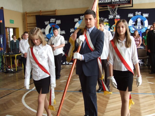zakoczenierokuszkolnegoczerwiec2009037.jpg