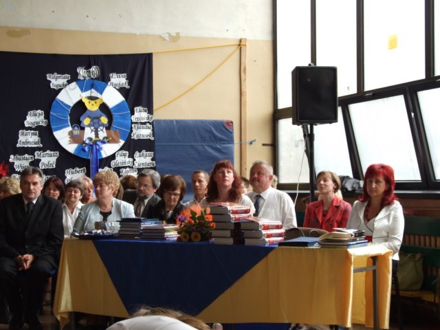 zakoczenierokuszkolnegoczerwiec2009040.jpg