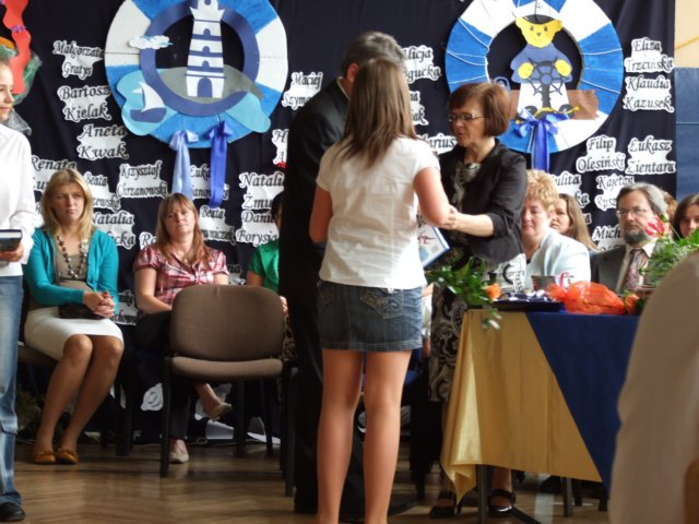zakoczenierokuszkolnegoczerwiec2009054.jpg