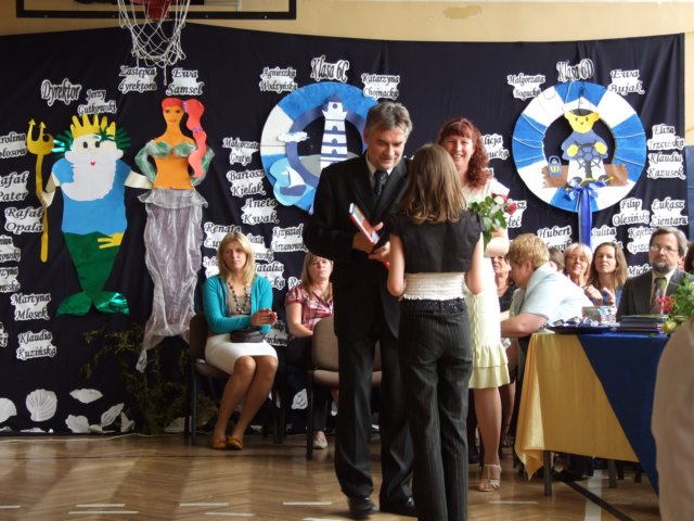 zakoczenierokuszkolnegoczerwiec2009062.jpg