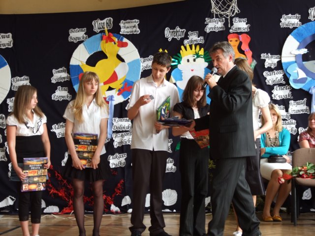 zakoczenierokuszkolnegoczerwiec2009078.jpg