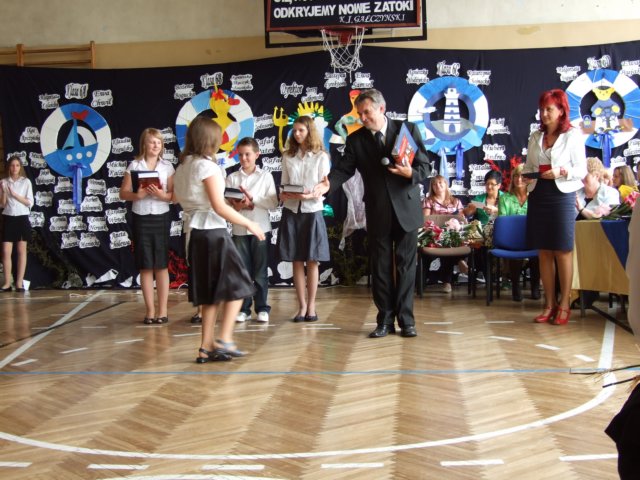zakoczenierokuszkolnegoczerwiec2009105.jpg