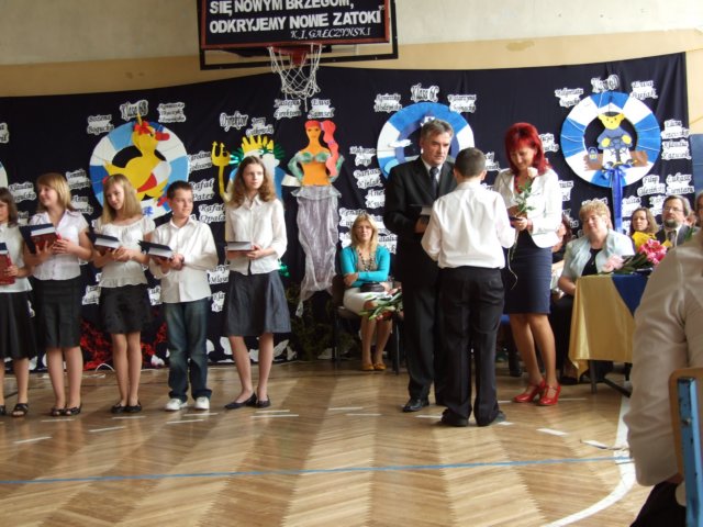 zakoczenierokuszkolnegoczerwiec2009110.jpg