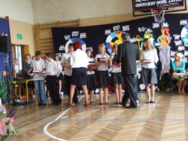 zakoczenierokuszkolnegoczerwiec2009117.jpg