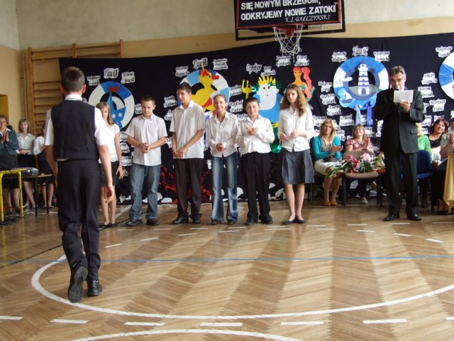 zakoczenierokuszkolnegoczerwiec2009128.jpg