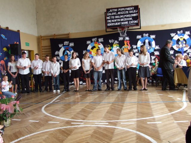 zakoczenierokuszkolnegoczerwiec2009144.jpg