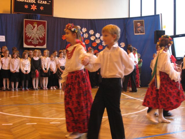 dzieniepodlegoci2010klasy132201112.jpg