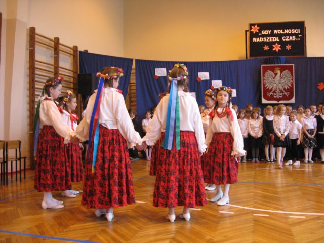 dzieniepodlegoci2010klasy132201120.jpg