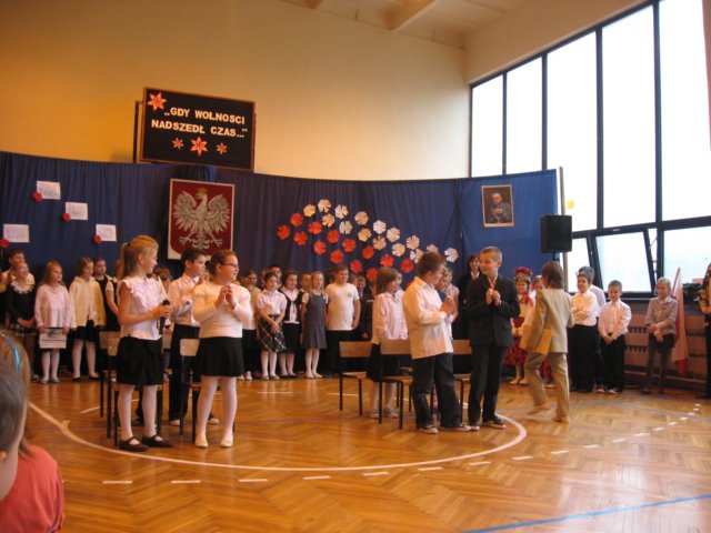 dzieniepodlegoci2010klasy132201129.jpg