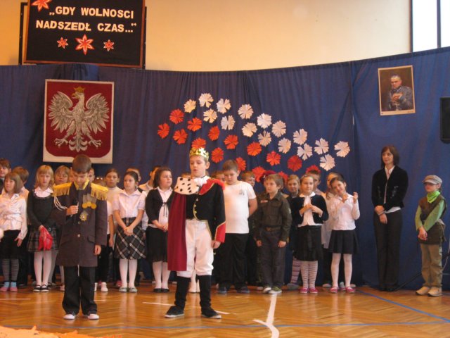 dzieniepodlegoci2010klasy13220114.jpg