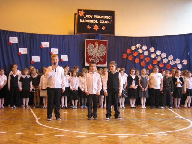 dzieniepodlegoci2010klasy13220117.jpg