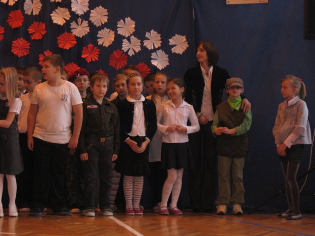 dzieniepodlegoci2010klasy13220118.jpg