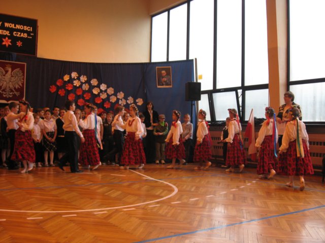 dzieniepodlegoci2010klasy13220119.jpg
