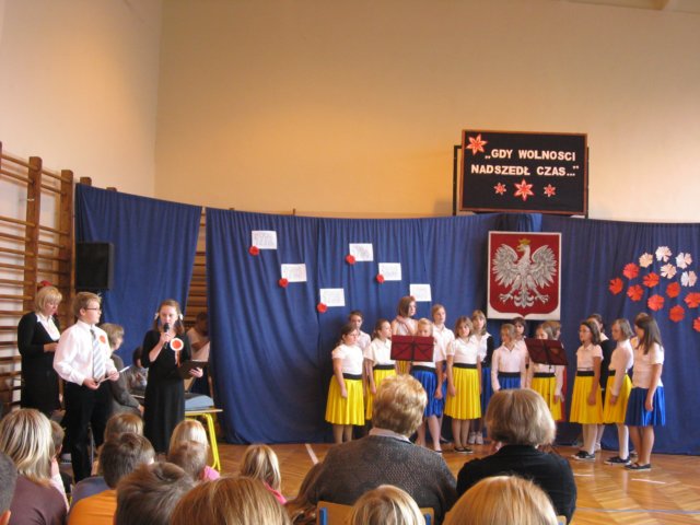 dzieniepodlegoci2010klasy462011.jpg