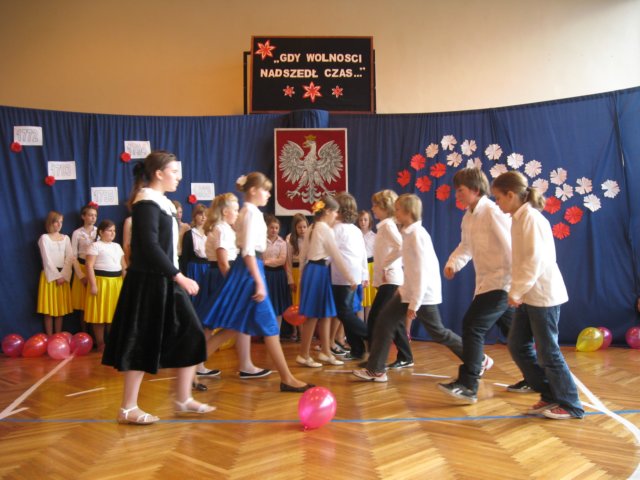 dzieniepodlegoci2010klasy46201119.jpg