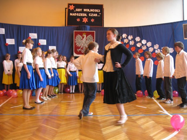 dzieniepodlegoci2010klasy46201122.jpg