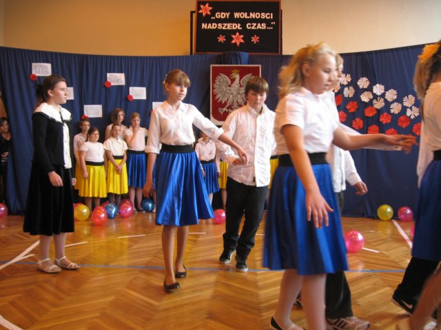 dzieniepodlegoci2010klasy46201123.jpg