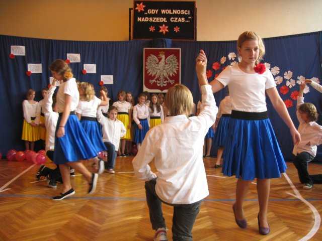 dzieniepodlegoci2010klasy46201126.jpg