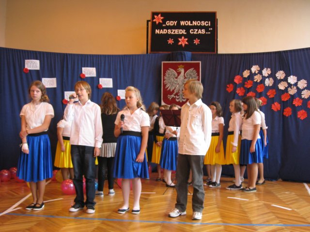 dzieniepodlegoci2010klasy46201127.jpg