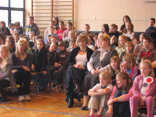 dzieniepodlegoci2010klasy4620117.jpg