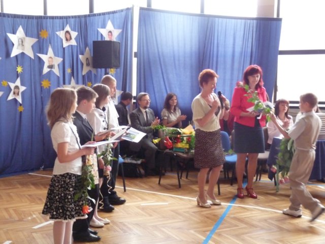 zakonczenierokuszkolnego2009_20105.jpg
