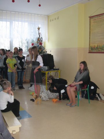 przedstawieniepsyikotywnaszejszkoleklasavcivia4.jpg
