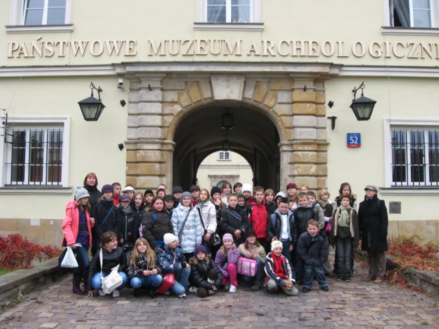 przedmuzeumarcheologicznym19x.jpg