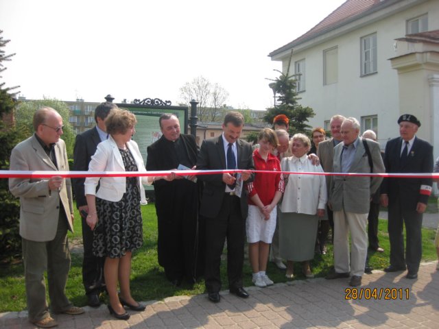 iv2011otwarcieciekihist48.jpg
