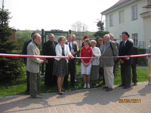 iv2011otwarcieciekihist51.jpg