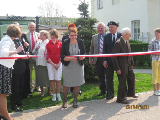 iv2011otwarcieciekihist59.jpg
