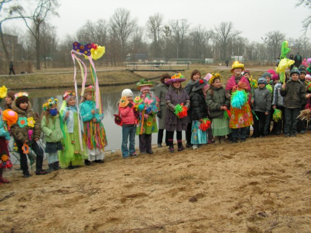 powitaniewiosny2011klasyiiii18.jpg