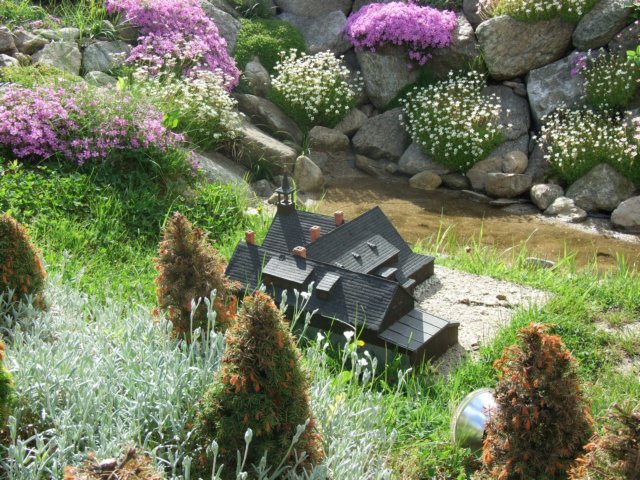 hmuzeumminiatur12v201126.jpg