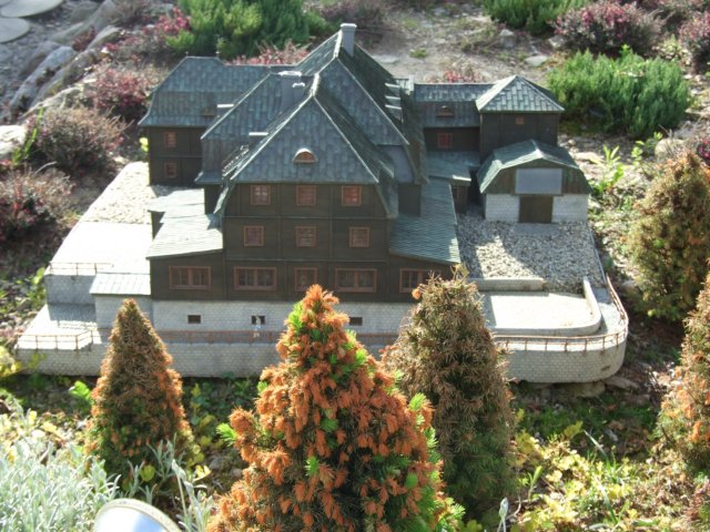 hmuzeumminiatur12v20115.jpg