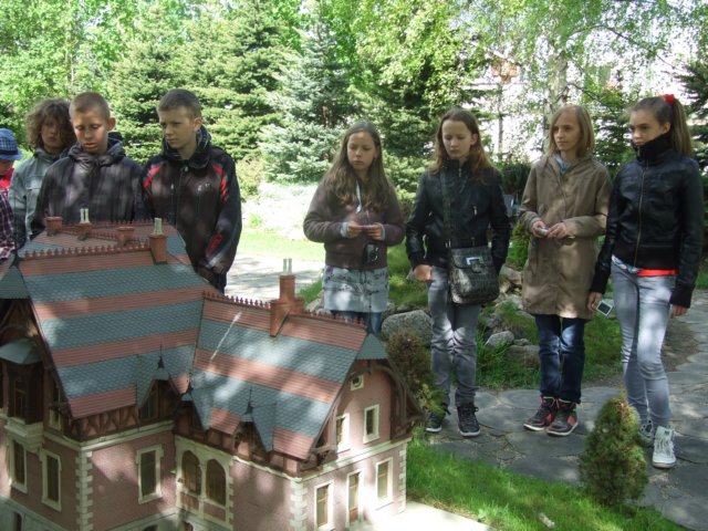 hmuzeumminiatur12v201163.jpg