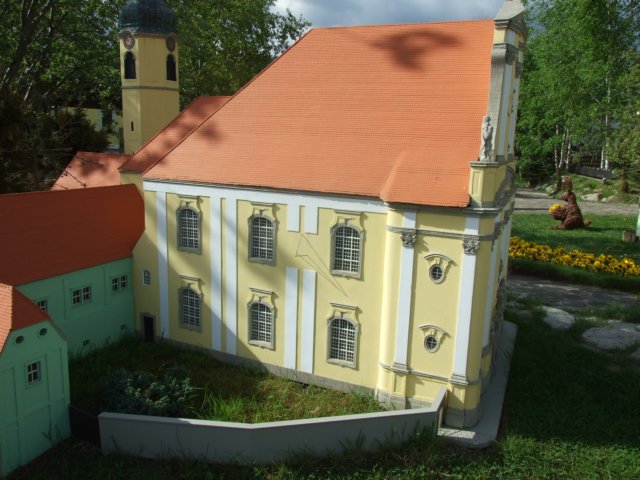hmuzeumminiatur12v20117.jpg