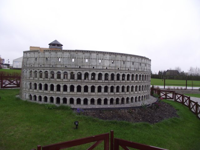 pmuzeumminiaturiv201117.jpg