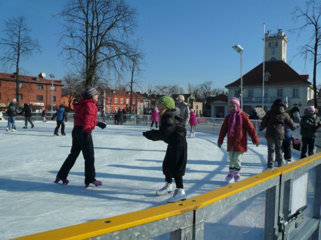 lodowiskowboniu20114.jpg