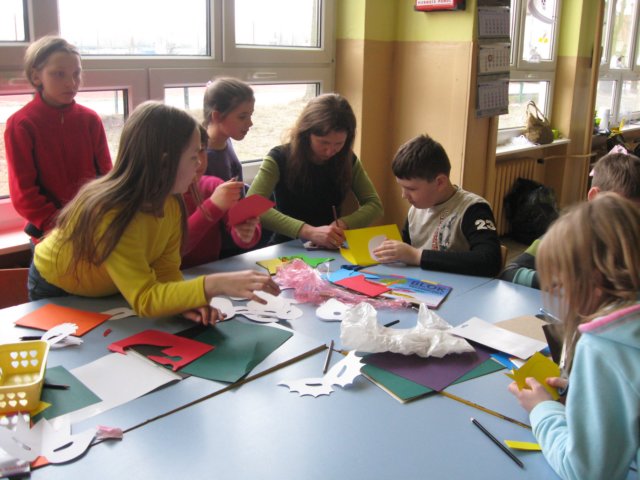 wykonywaniemasekkarnawaowych201126.jpg
