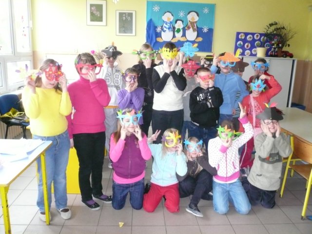 wykonywaniemasekkarnawaowych20117.jpg