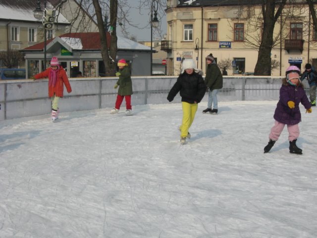 lodowiskowboniu20116.jpg