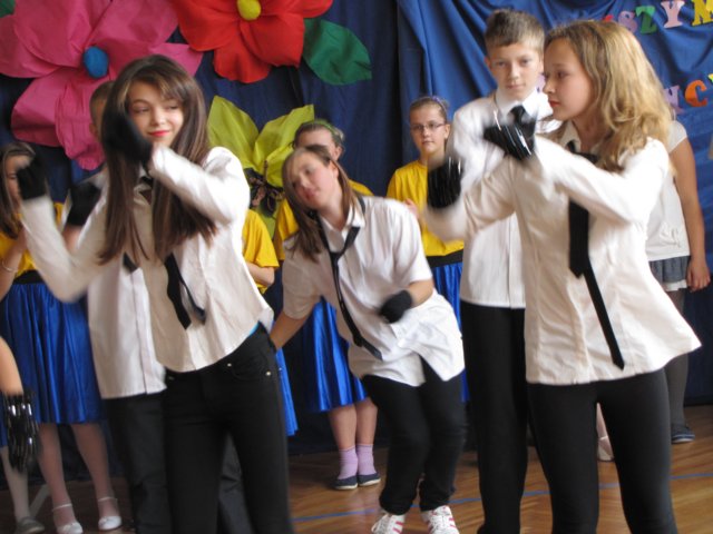 dzienauczyciela13x201128.jpg
