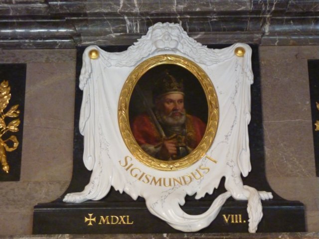 zamekkrlewski201119.jpg