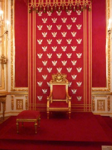 zamekkrlewski201125.jpg